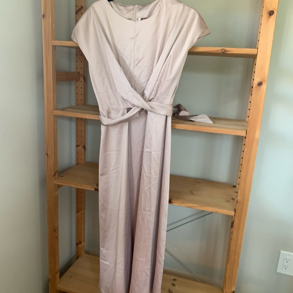 X-Large Ivory/Beige Satin Midi Dress.